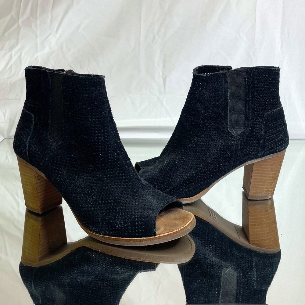 Toms Majorca Perforated Peep Toe Booties Sz 8 Blk